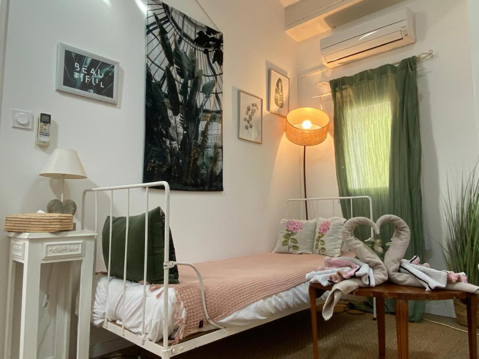 Chambre D'Hotes Villa Ambrosia Et Spa Нарбонна Экстерьер фото